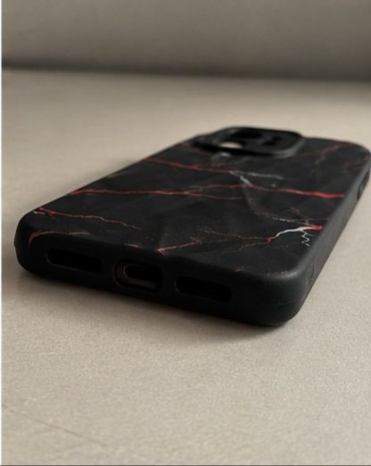 Чехол на iPhone 12