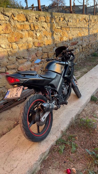 Vând/schimb Honda cbr 125