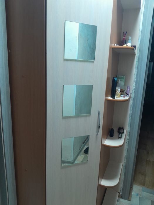 Угловой шкаф срочно