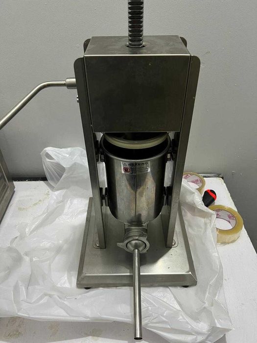 Продам шприц колбасный