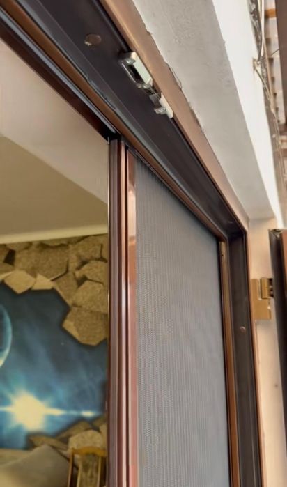 Москитные сетки плиссе, раздвижные.