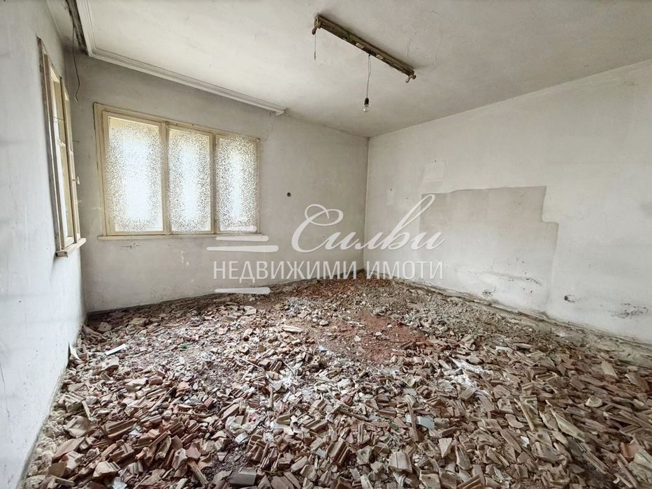 Продава се Къща в Нови пазар - 130 кв.м за 283 €/кв.м - Снимка #4