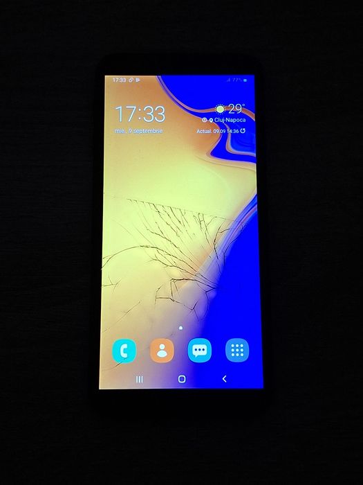 Samsung Galaxy J6 Plus STICLA FISURATĂ