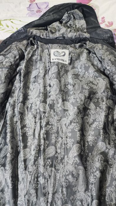 продам куртка натуральная кожа.мех.Канишка.б.у