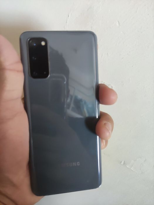 Galaxy S 20 srochni sotilvotti