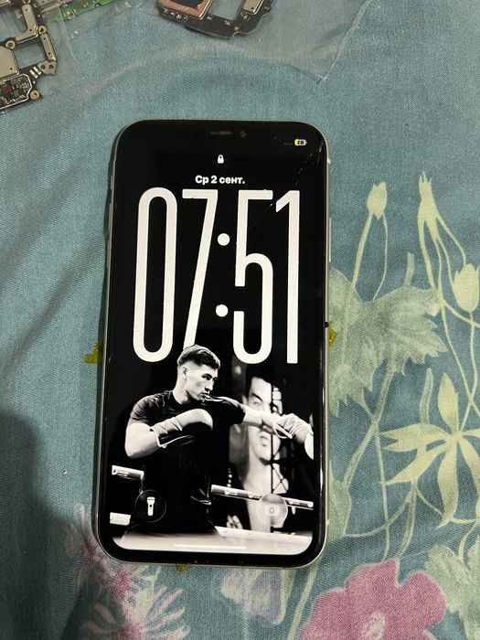 Iphone 11 64 гб на запчасти