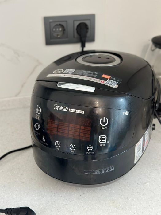 Мультиварка Redmond