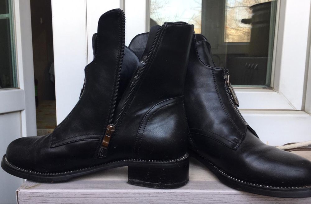 Продаю б/у обувь за 10000