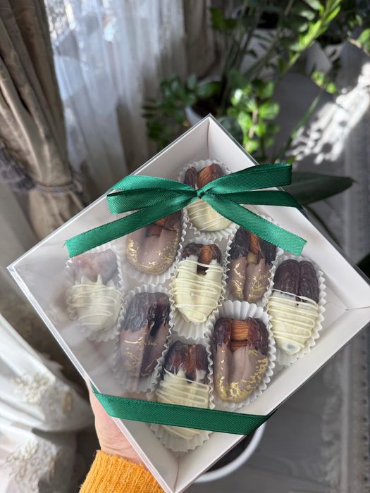 Финики в шоколаде