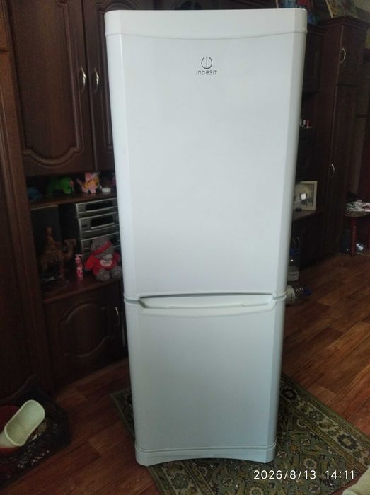 продам холодильник  INDESIT