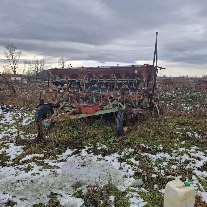 Продам сеялку стерневую Омичка