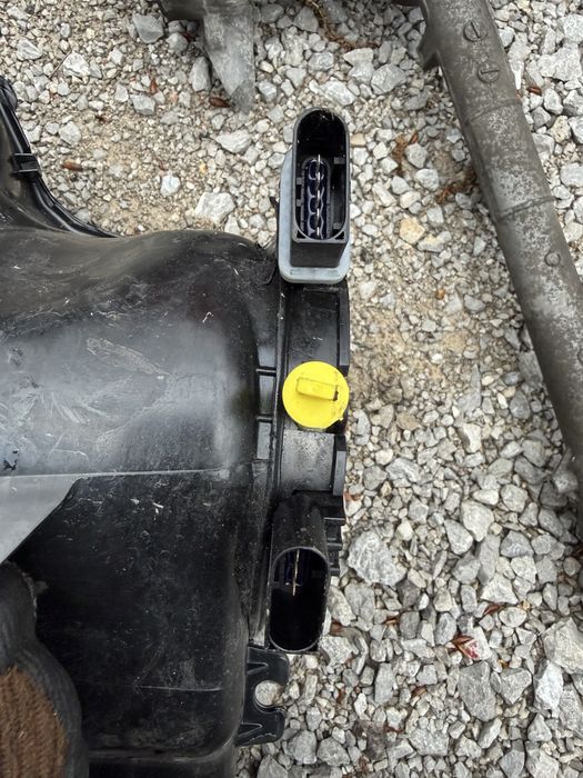 AdBlue Резервоар за VW Caddy