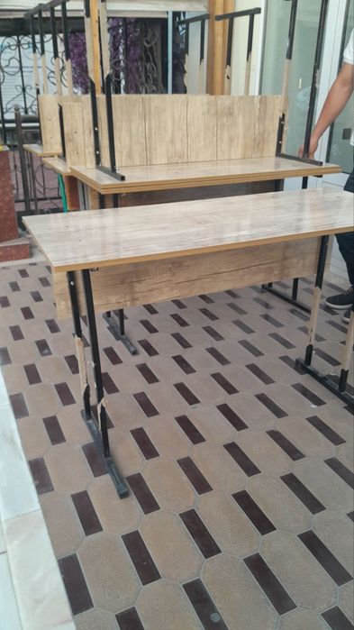 Parta stollar sotiladi