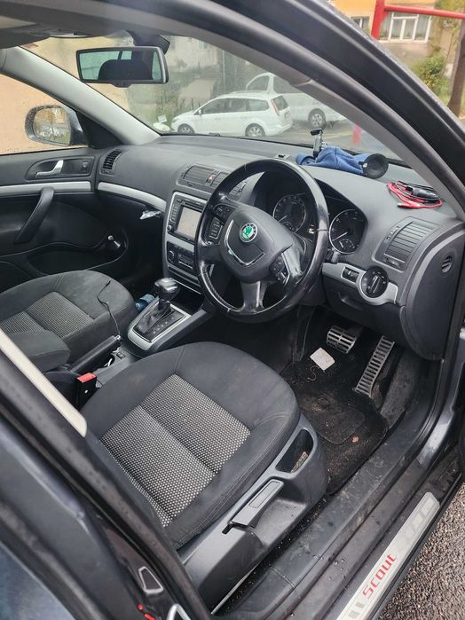 Vand skoda octavia scout volan dreapta