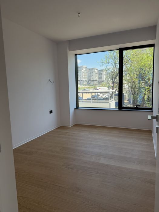 De vanzare apartament 4 camere ONE LAKE CLUB bloc D