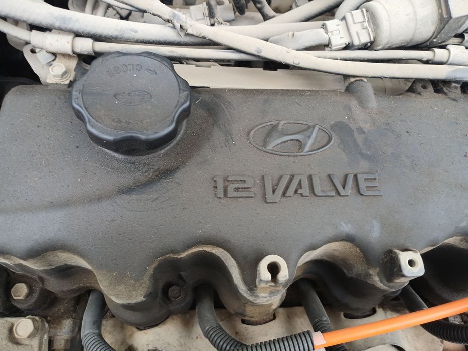 Hunday Moshina sotiladi hollati zur yuradi 4 bollon ynagi metan bor