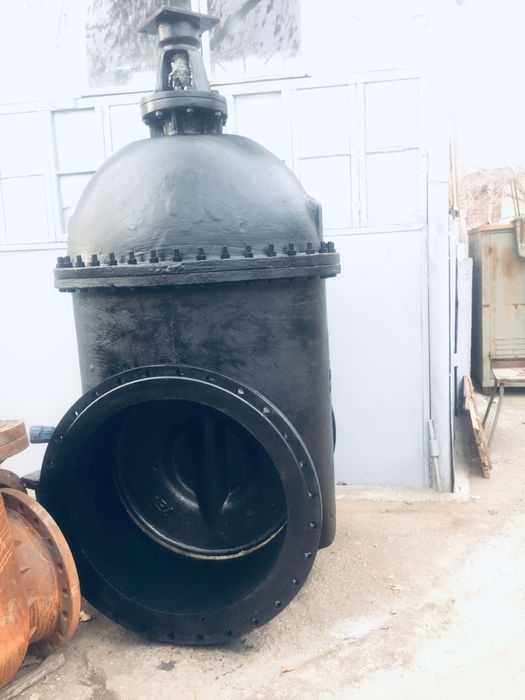 Задвижка чугунная Ду 1000 Ру 10