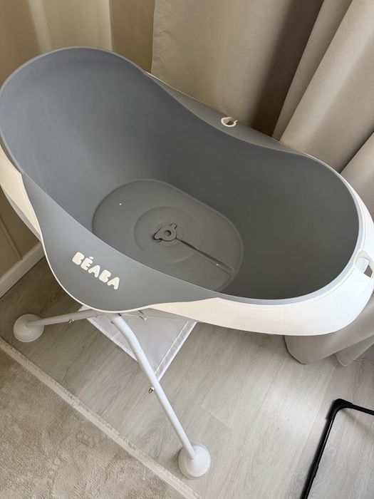 Ванночка с ножками beaba
