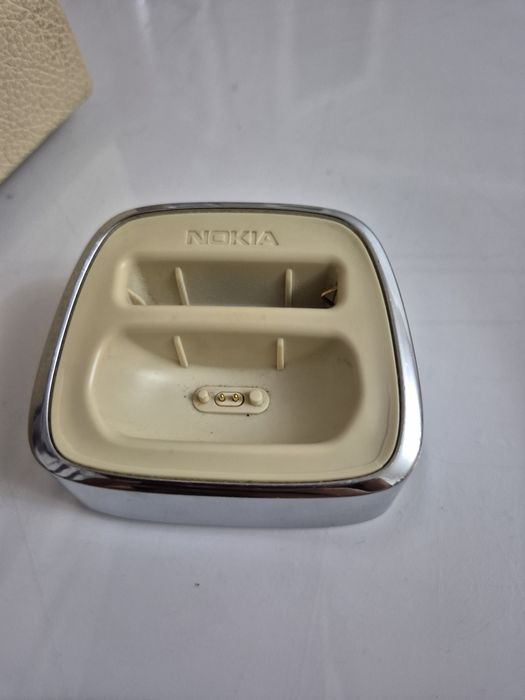 Продаётся  новый NOKIA8800