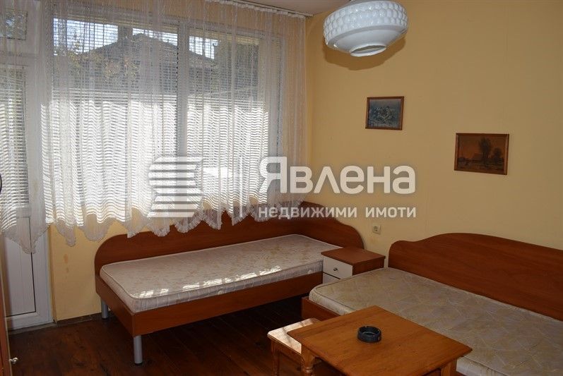 Агенция Явлена продава етаж от къща в гр. Приморск