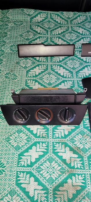 Продам вставки под карбон салон  Ауди