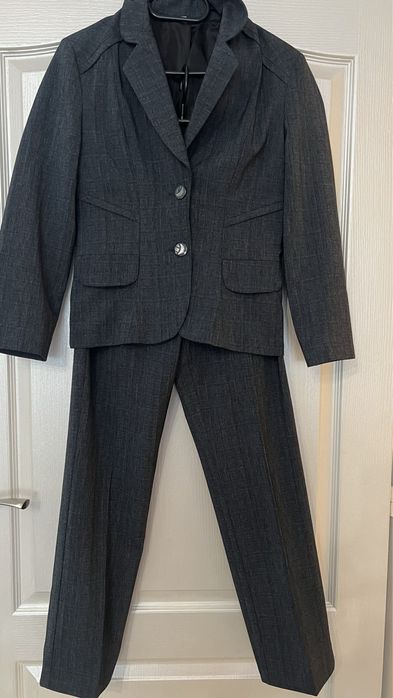 Vand costum dama