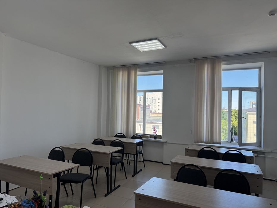 Парты школьные со стульями мягкими