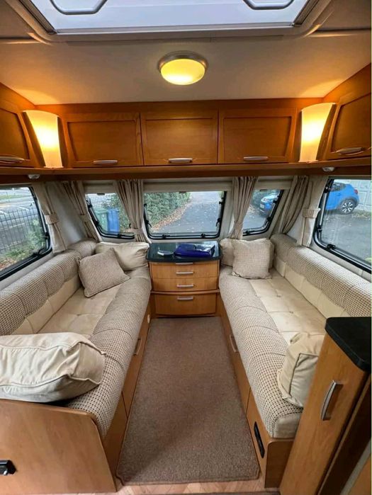 Каравана Lunar Lexon 585Sl КРАЛСКА СПАЛНЯ / МУУВЪР