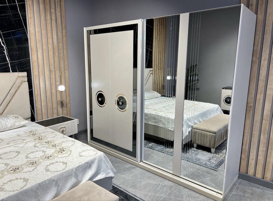 Спальный гарнитур