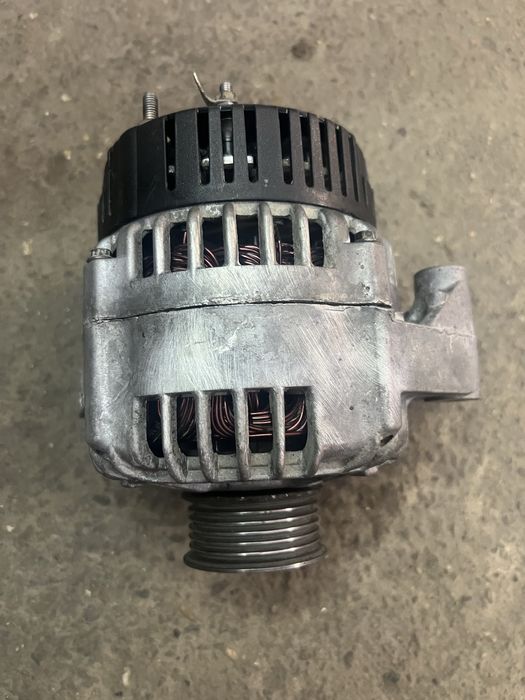 Продам генератор на ваз 2114