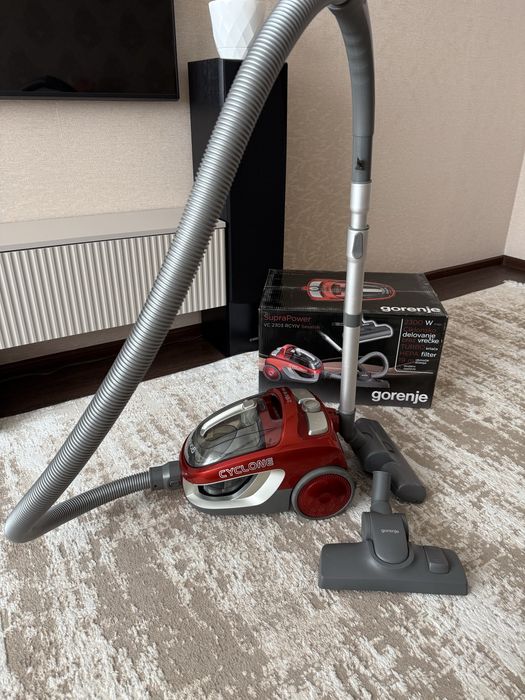 Продам Мощный пылесос 2300W Gorenje Cyclone