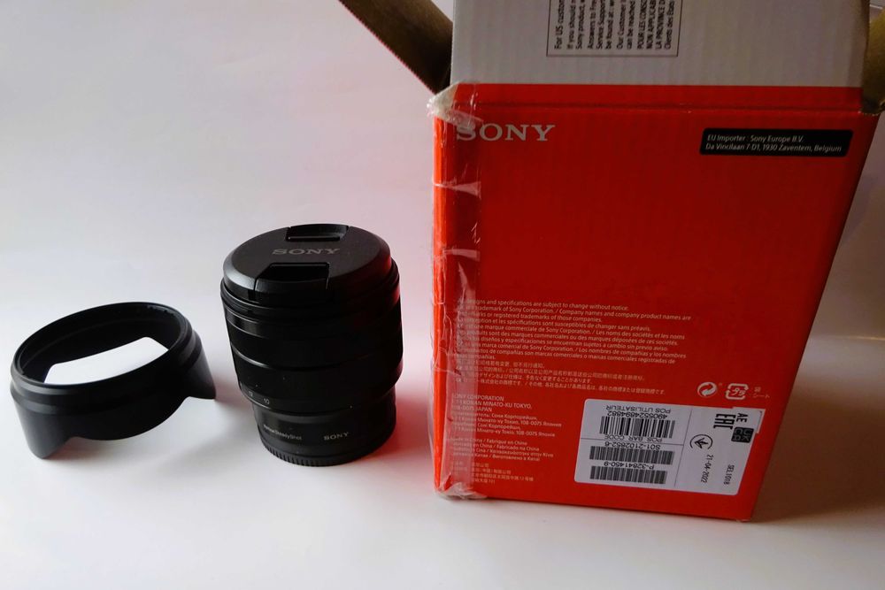 Обектив Sony E 10-18mm f4.0 OSS (покрива и фул фрейм от 12 до 18мм)