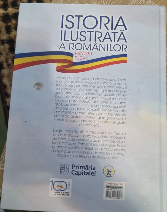 Carte despre istoria ilustrata a românilor