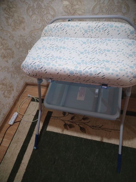 Pelenalniy stol chaqaloqlar uchun