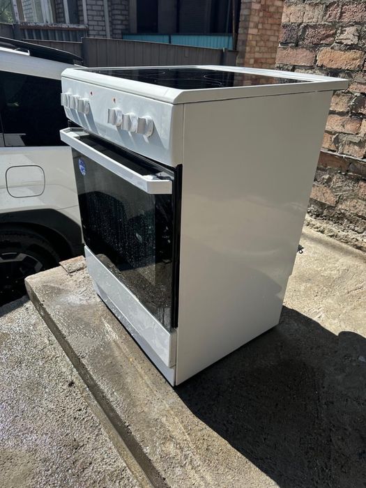 Продам электро плиту