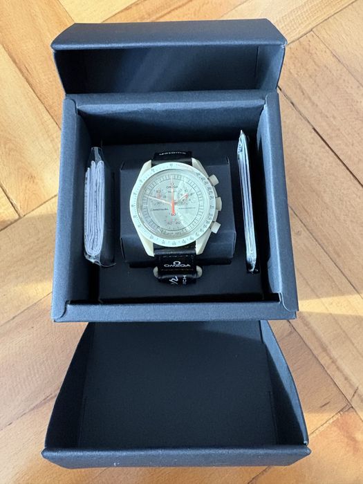 Mission to Jupitet Omega X Swatch