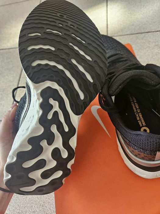 Маратонки Nike reakct 38.5