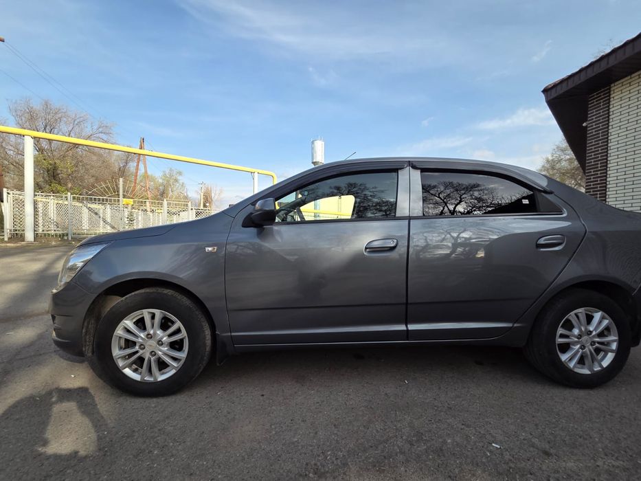 Продам машину срочно