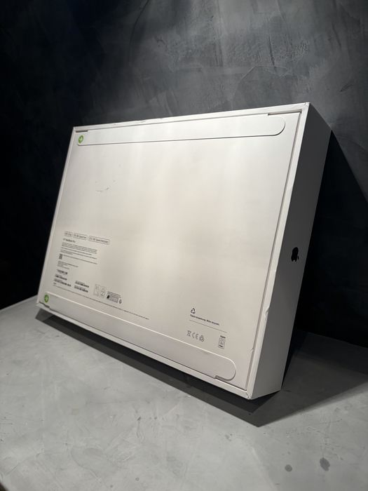 ЧИСТО НОВ! Macbook Pro M5 14" Space Black, 16/512 GB + гаранция