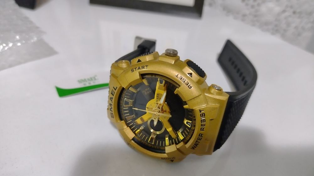 Часовник Smael...