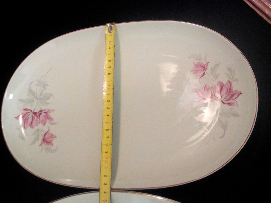 Порцеланово плато и сервиз за кафе