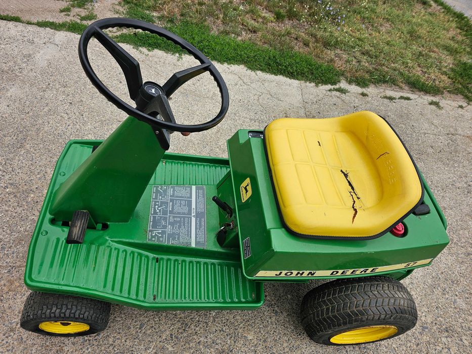 Тракторна Косачка JOHN DEERE.