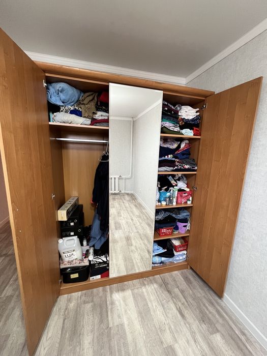 Шкаф плательный