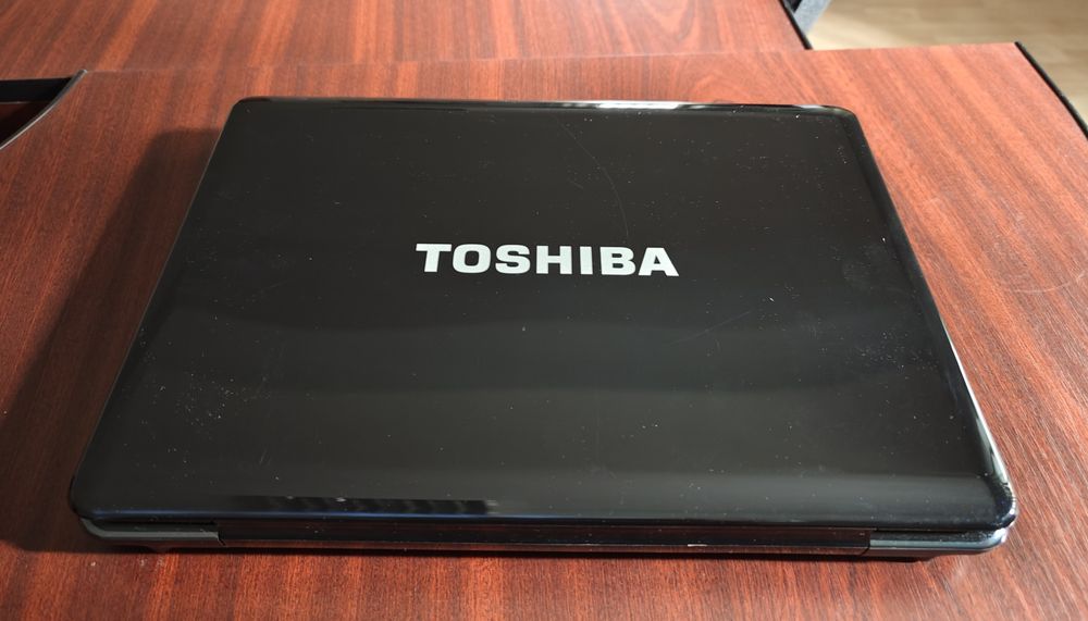 Set 2 x Laptop/notebook Toshiba Satellite A300-20P și P200D-12O