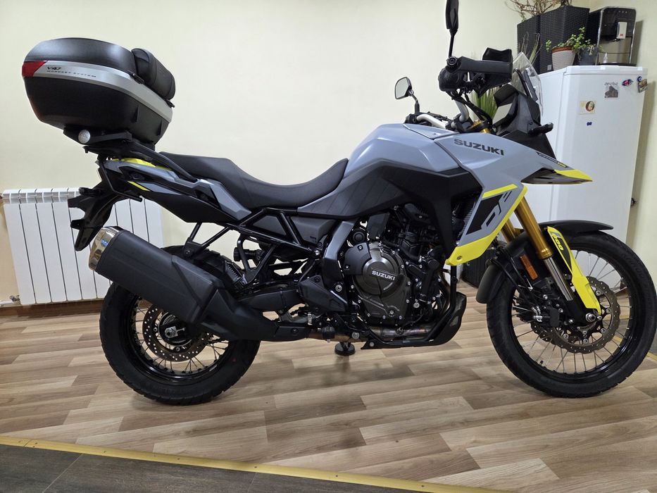 Vând Suzuki V-strom 800de