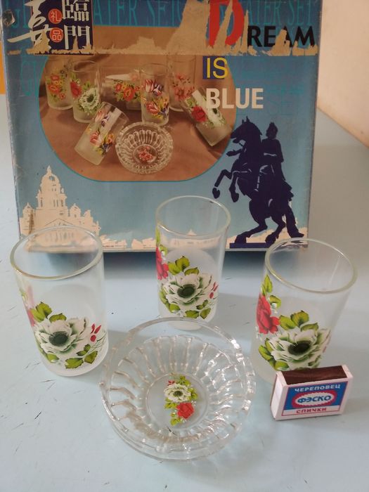 Набор вазочек, наборы стаканов. Новые.