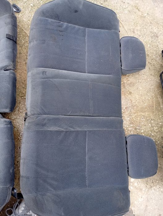 Салон / седалки Alfa Romeo 147