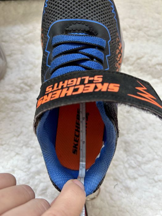 Детски светещи маратонки Skechers 27 номер