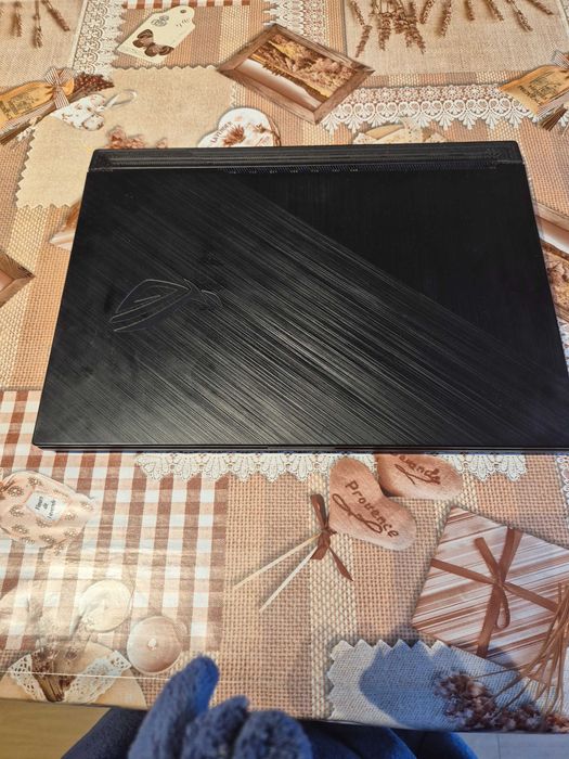 Gaming laptop Asus rog strix G731GT.i7-9750H win 11 pro