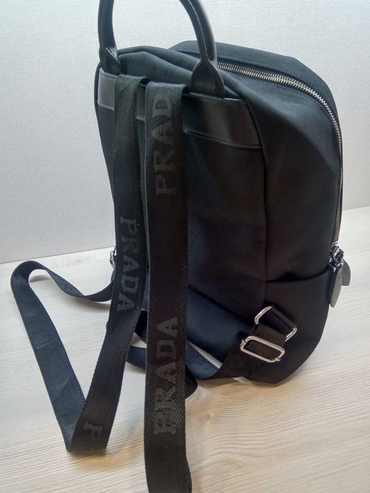 Рюкзак черный с регулируемыми лямками